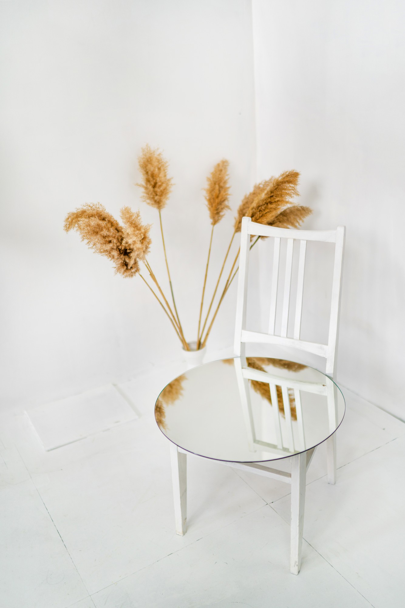 Staging interior cu mobilier neutru